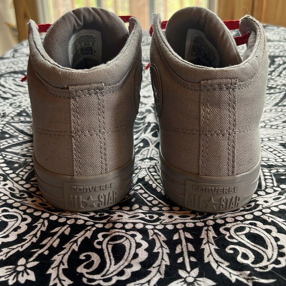 Converse NWOT - Picture 2 of 4